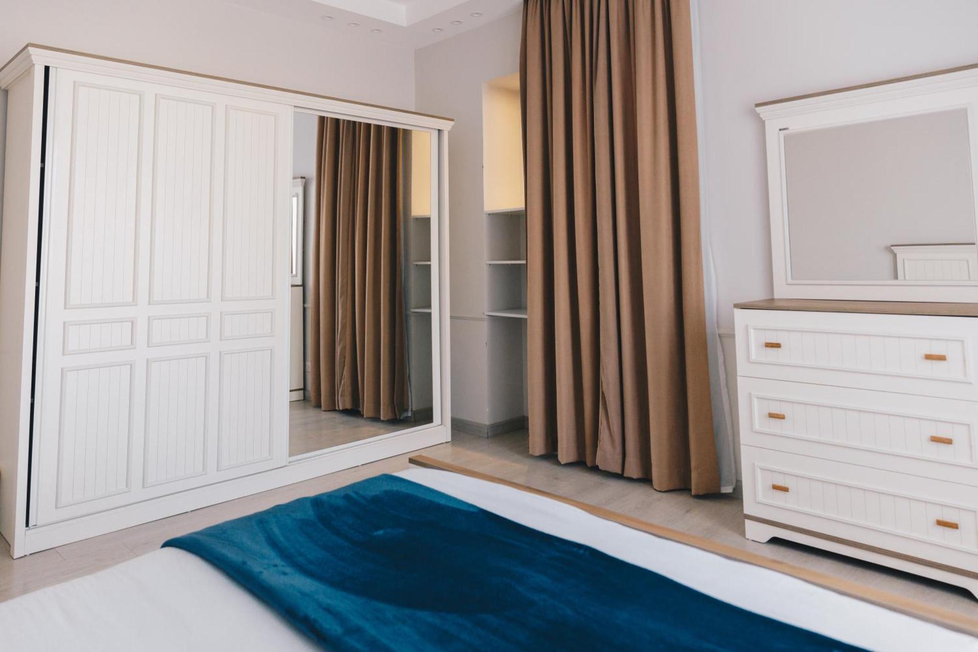 The Suites Near Auc By Elegant Cairo Exterior foto